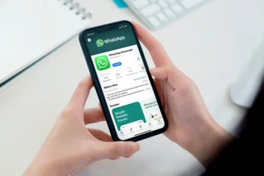 Apps to View WhatsApp Conversations