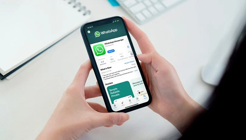 Apps to View WhatsApp Conversations